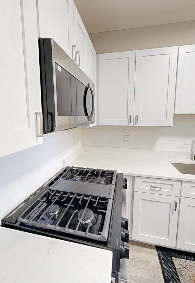 Photo - 6 Radcliffe Rd Unit 1