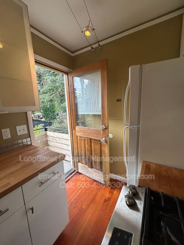 Photo - 4725 NE 50th Pl