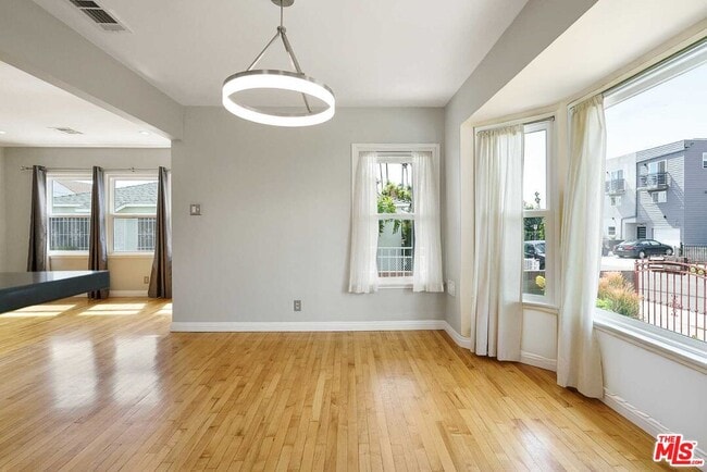 Photo - 1444 Meadowbrook Ave