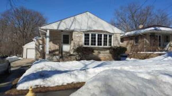 Building Photo - 400 Lemira Ave