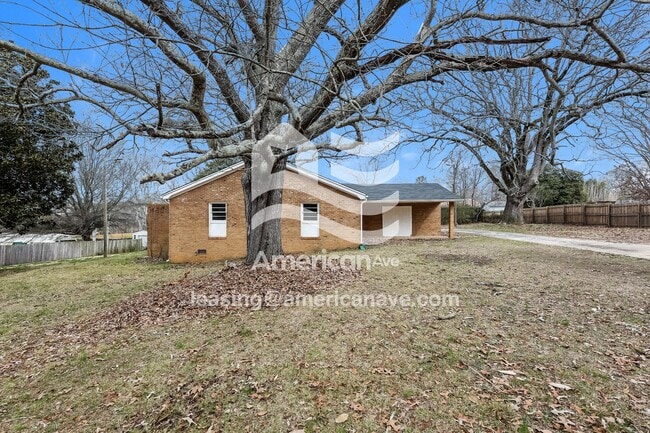 Photo - 108 Golden Grove Cir