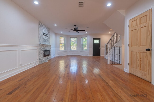 Photo - 527 N Ridgeway Ave