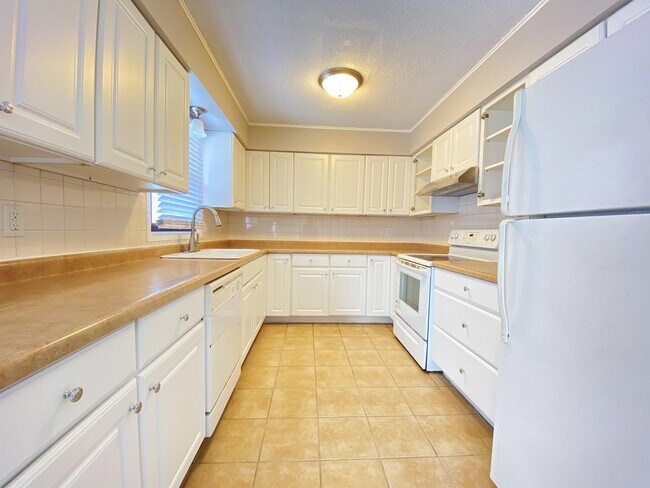 Photo - 4115 14th Ave NW