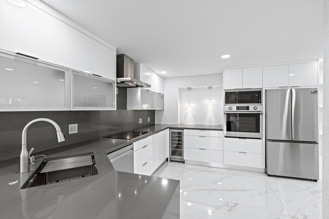 Photo - 5341 N Andrews Ave