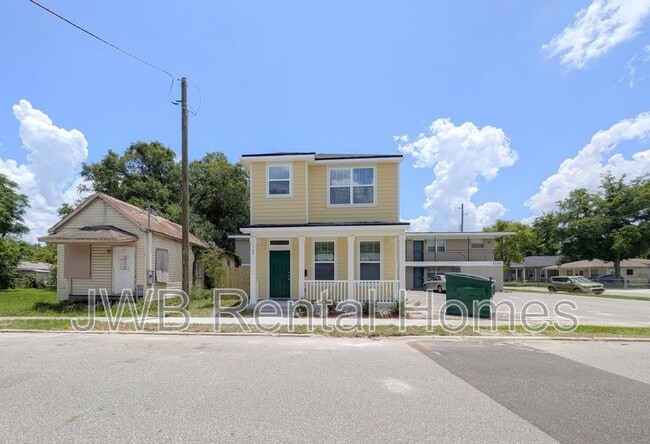 Building Photo - 1148 E 3rd St Rental