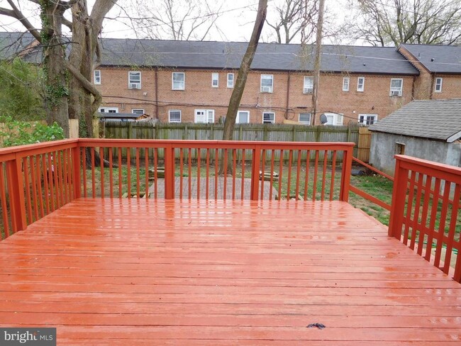 Photo - 2910 16th St S