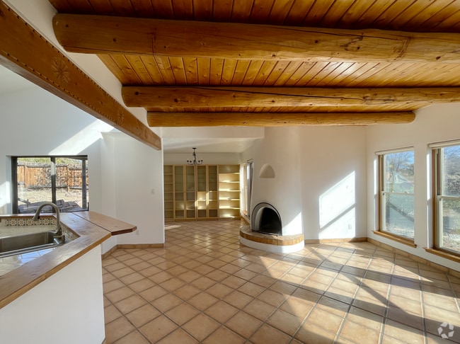 Building Photo - 1876 Brillante Ln Rental