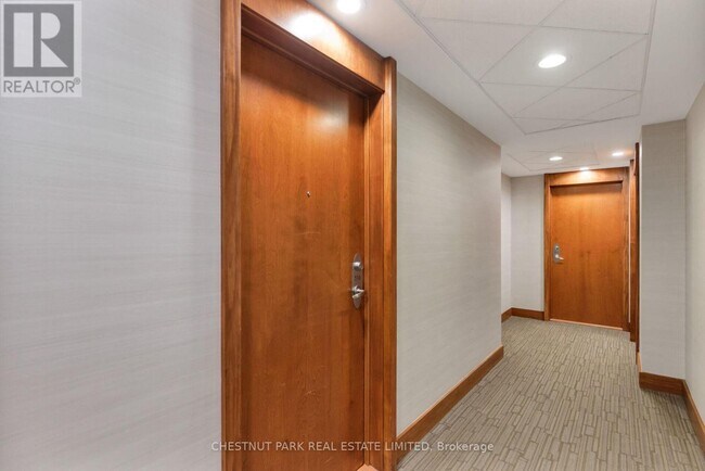 Photo - 500 Queens Quay W Unit 516E