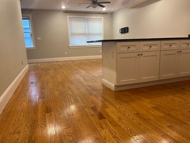 Photo - 45 Spring St Unidad 18