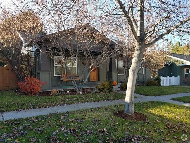 Building Photo - Adorable single-level 3x2 in desirable Fox... Rental