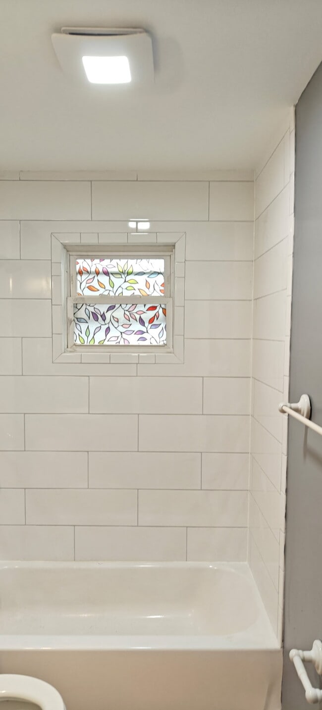 Photo - 726 Golden Ave