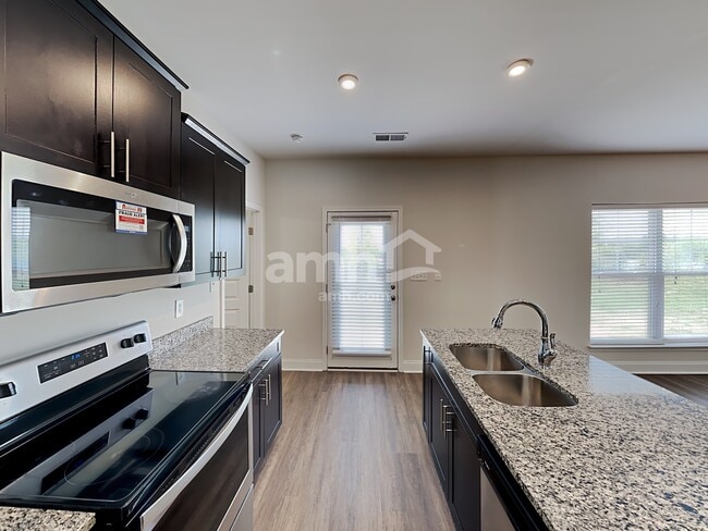 Photo - 5013 Mountain Springs Rd