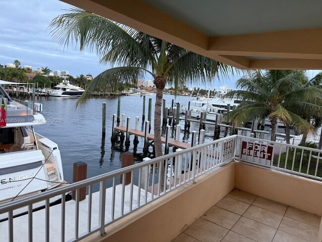 Photo - 830 NE 20th Ave Unit 3