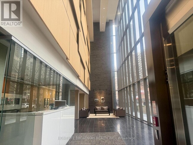 Photo - 33 Charles St E Unit 4406