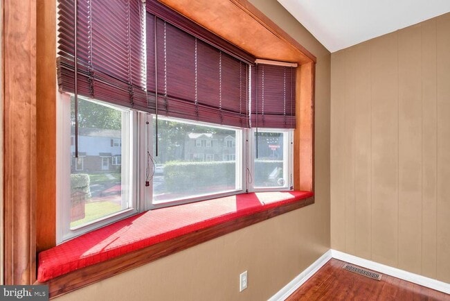 Photo - 1466 Bluejay Rd