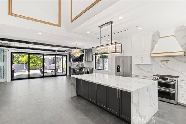 Photo - 22121 Providencia St