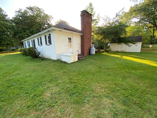 Photo - 57 Irvinville Ln