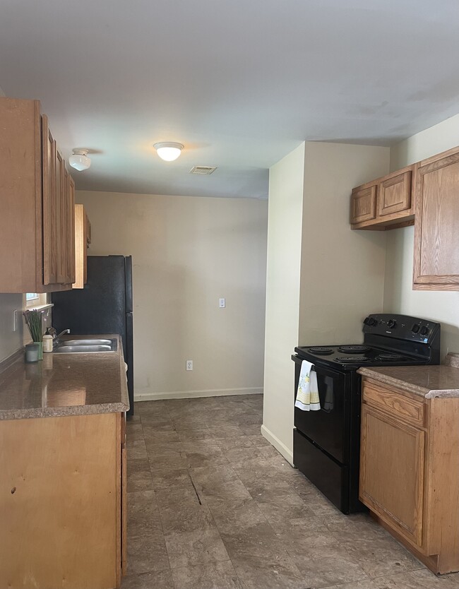 Cocina - 3418 S Robertson St