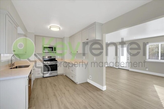 Building Photo - 4406 13th Ave Rental