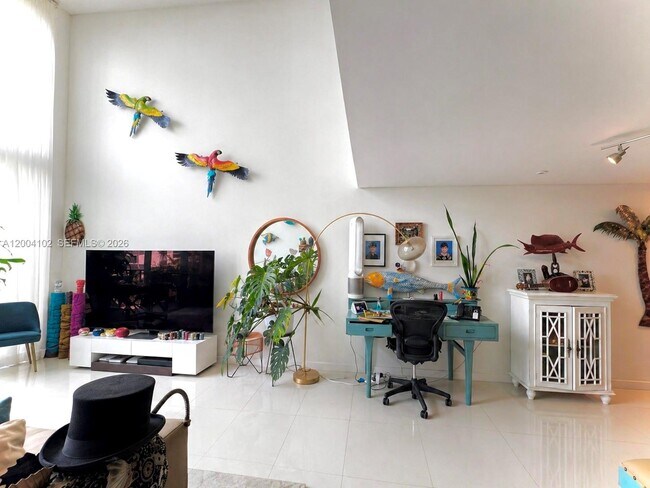 6000 Collins Ave Unit 515