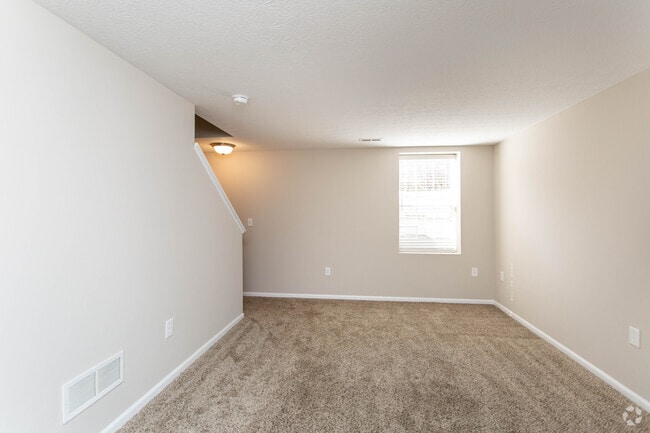 1BR, 1.5BA - 1,140 SF - Oxford