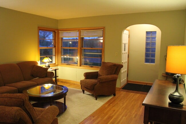 Living Room - 5331 Portland Ave Unit 5331