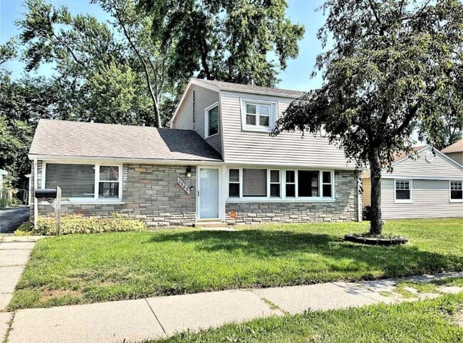Building Photo - 4945 Paxton Rd Rental