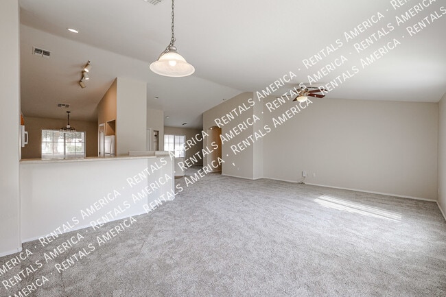 Photo - 6718 S Garnet Way