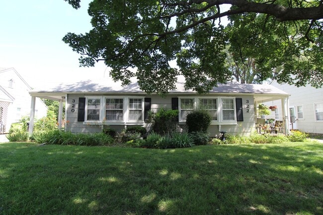 One Bedroom Duplex in North Kansas City - One Bedroom Duplex in North Kansas City Townhome