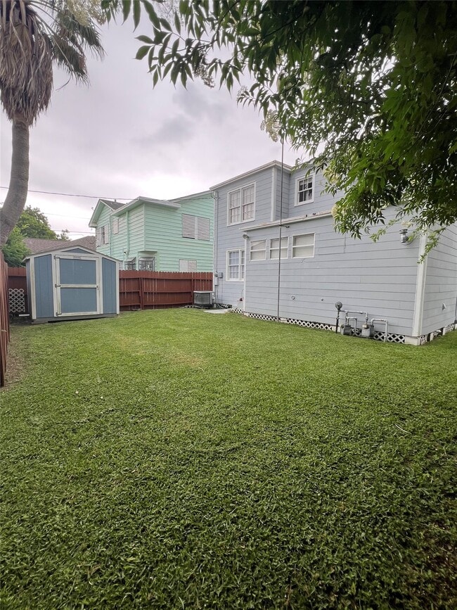 Photo - 4711 Avenue R 1/2 Ave