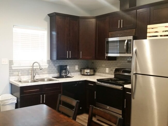 Photo - 509 S Guadalupe St