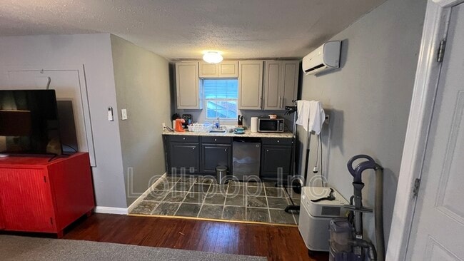 Photo - 4325 Coyle St Unit 2