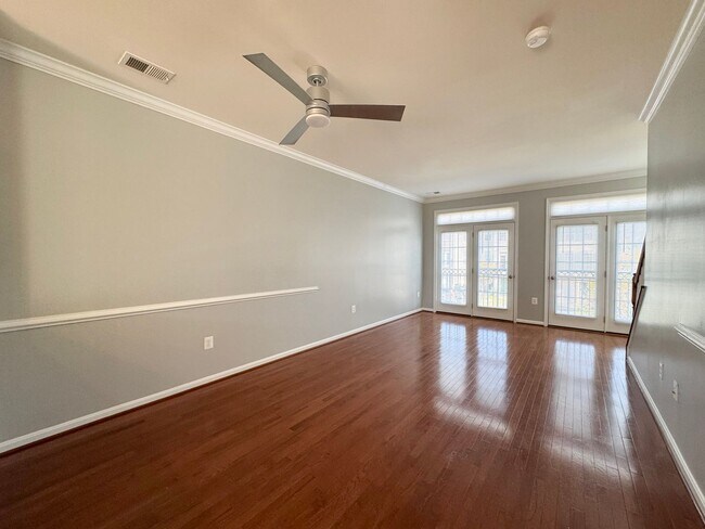 Photo - Stunning 3 Bed 3.5 Bath End Unit Townhome ...