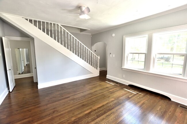 Photo - 945 Sycamore St