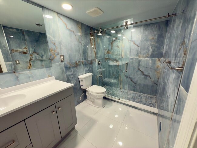 Building Photo - 5962 Morningstar Cir Unit 102