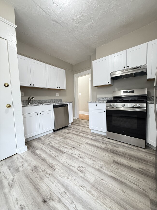 Building Photo - 6 Bowdoin Park Unit #1, Rental