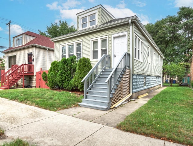 Photo - 9319 S Clyde Ave