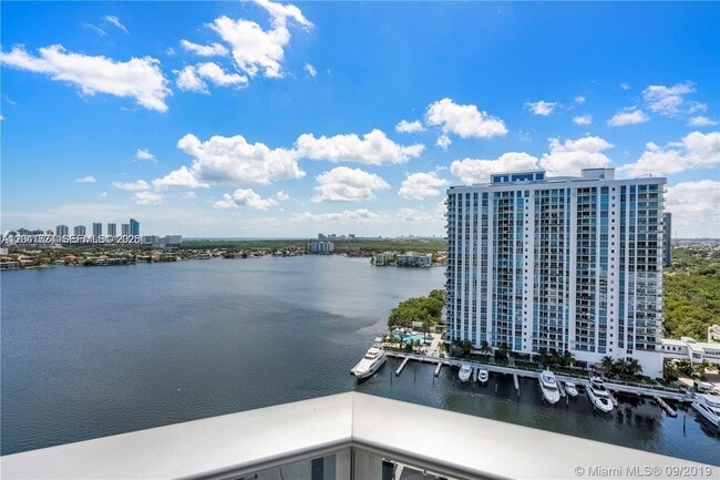 Building Photo - 17301 Biscayne Blvd Unit 1407