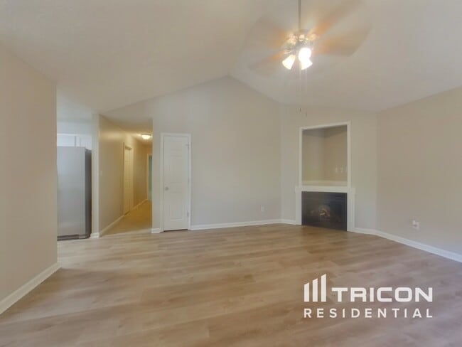 Photo - 40 Bramble Bush Trail