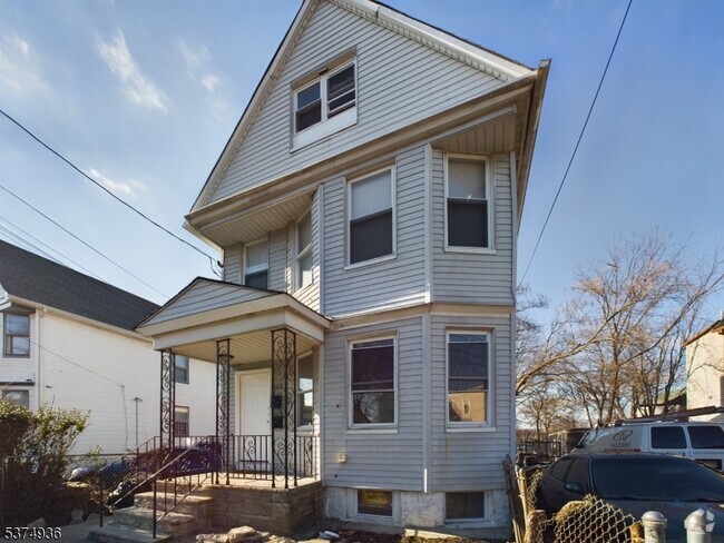 Building Photo - 255 S 19th St Rental