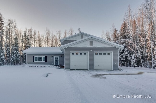 Photo - 4 BD Single Family Home in North Pole