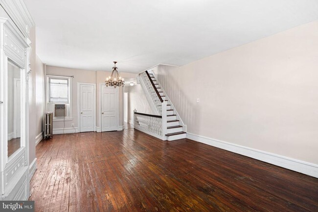 Photo - 2324 Poplar St