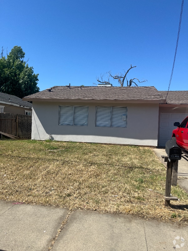 Building Photo - 2609 45th Ave Rental