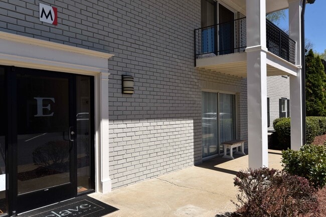 Oficina de arrendamiento - The Enclave