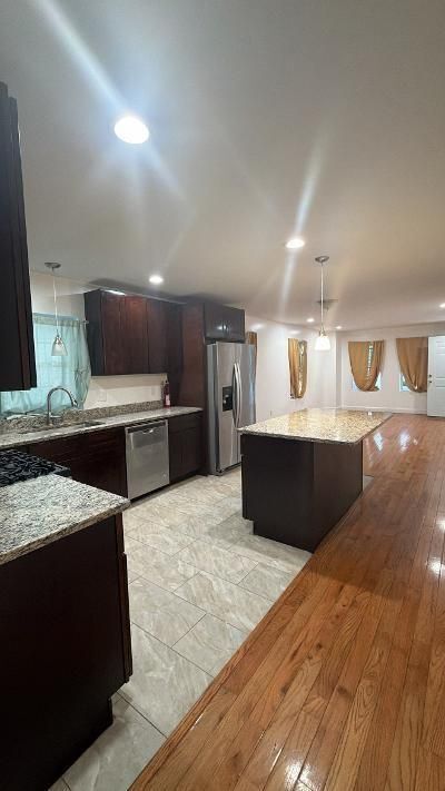 Photo - 67 Pomona Ave