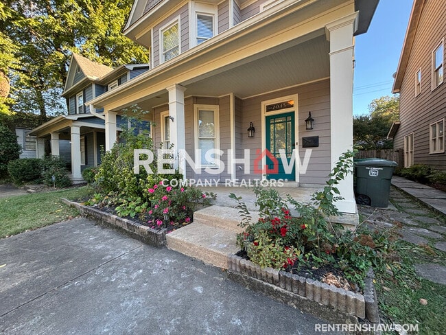 Photo - 2043 Peabody Ave