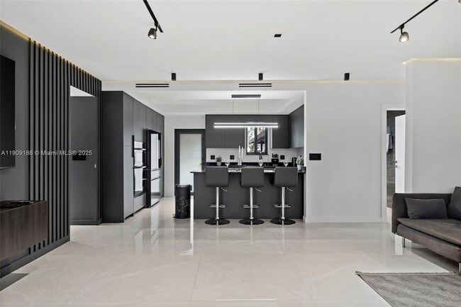 Photo - 1101 N 14th Ave