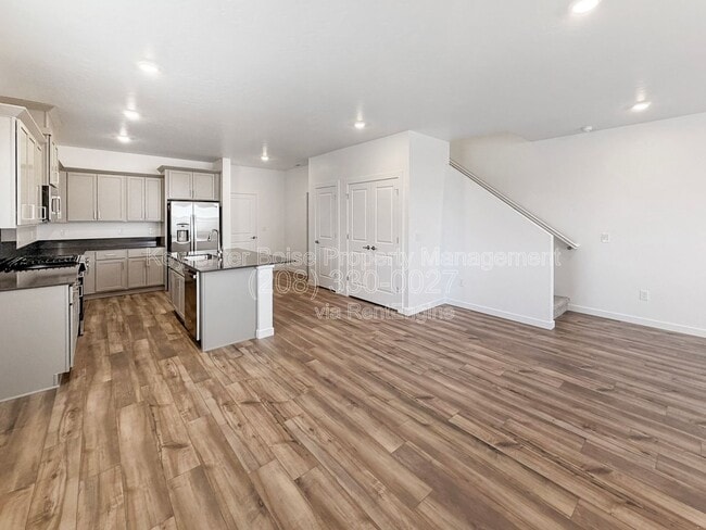 Photo - 4100 W Cirrus Ln