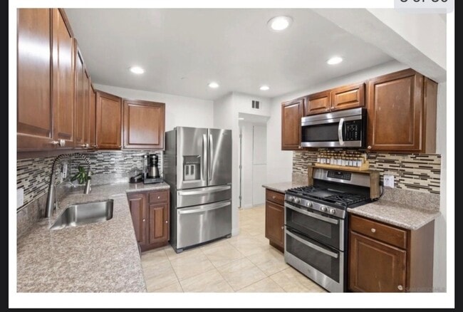 Building Photo - 2BR/2BA Condo w/ Solar, Upgrades & Great Location