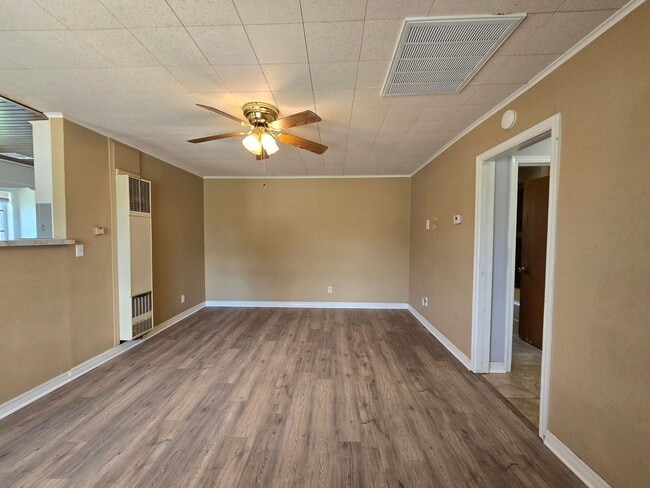 Building Photo - Cute 2 bedroom home near OBU